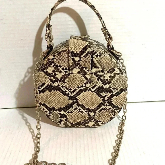 Zara snakekin print faux leather shoulder handbag - Picture 2 of 8